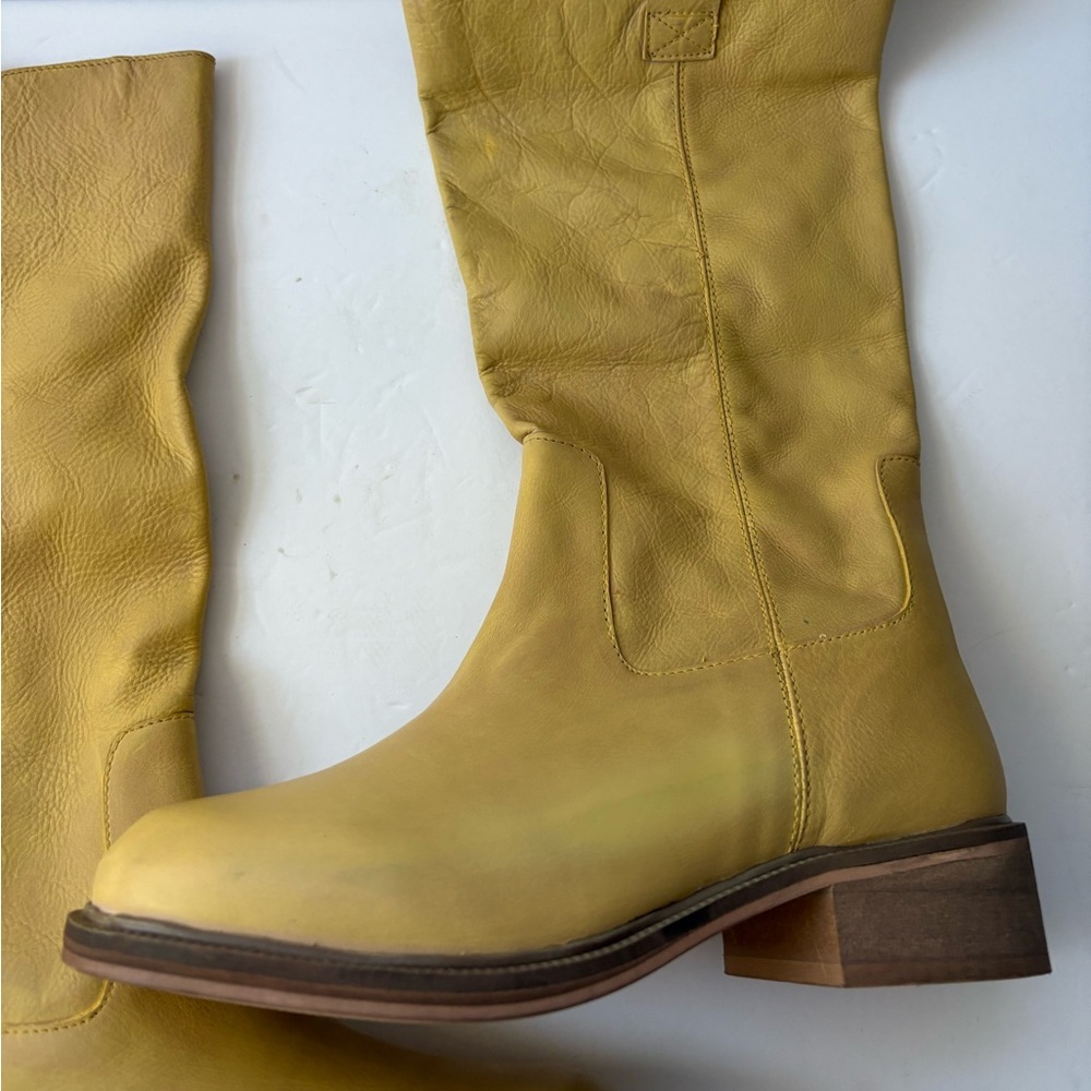 NWOT Urban Outfitters UO Tall Leather Slouch Boot Size 9 - Picture 11 of 12